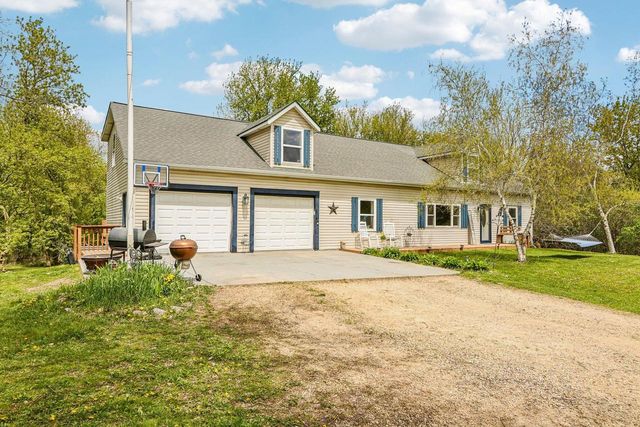 5530 Beaver Dam ROAD, West Bend, WI 53090