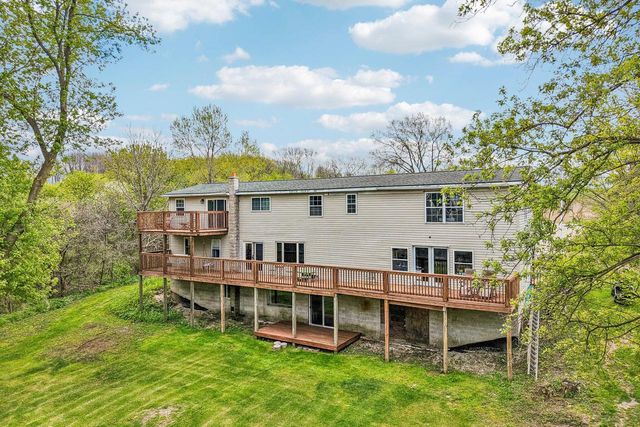 5530 Beaver Dam ROAD, West Bend, WI 53090