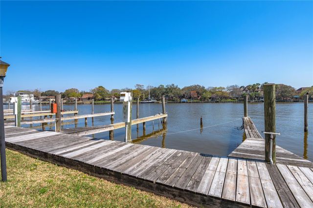 18809 Egret Bay Boulevard 313, Webster, TX 77058