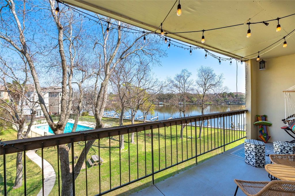 18809 Egret Bay Boulevard 313, Webster, TX 77058