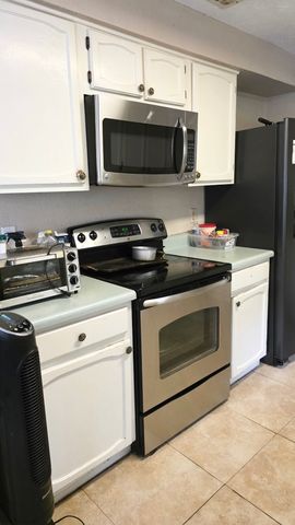 3204 Seaboard Drive, Arlington, TX 76014