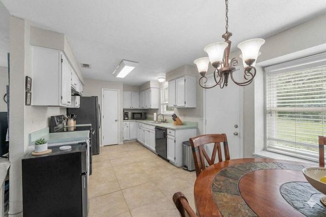 3204 Seaboard Drive, Arlington, TX 76014