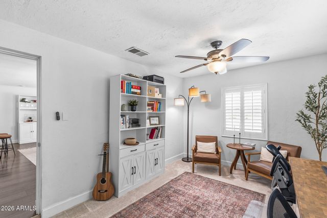 1701 W FAIRMOUNT Avenue, Phoenix, AZ 85015
