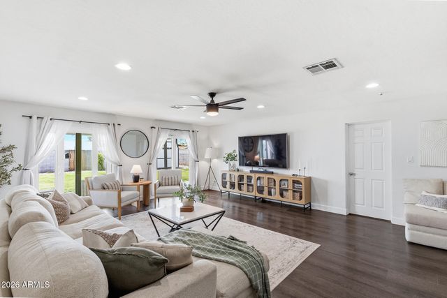 1701 W FAIRMOUNT Avenue, Phoenix, AZ 85015