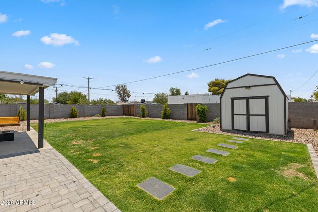 1701 W FAIRMOUNT Avenue, Phoenix, AZ 85015