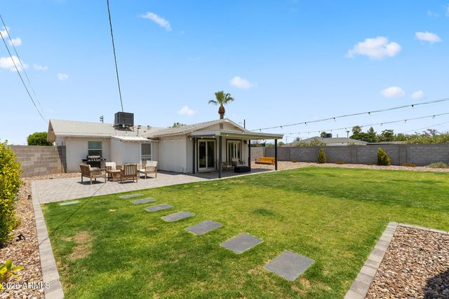 1701 W FAIRMOUNT Avenue, Phoenix, AZ 85015