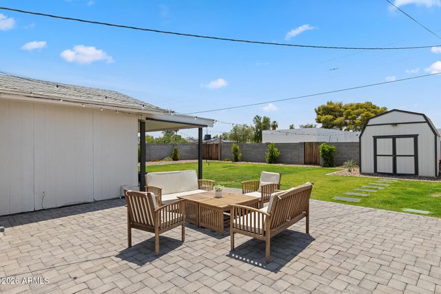 1701 W FAIRMOUNT Avenue, Phoenix, AZ 85015