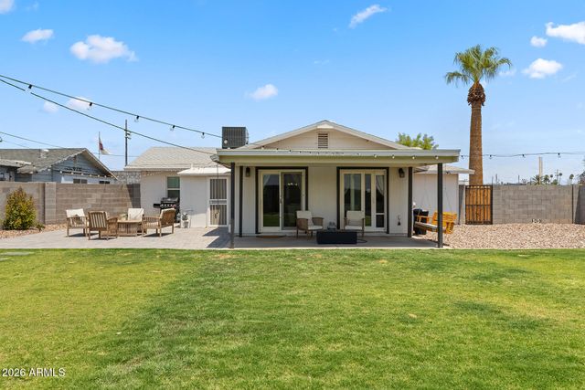 1701 W FAIRMOUNT Avenue, Phoenix, AZ 85015