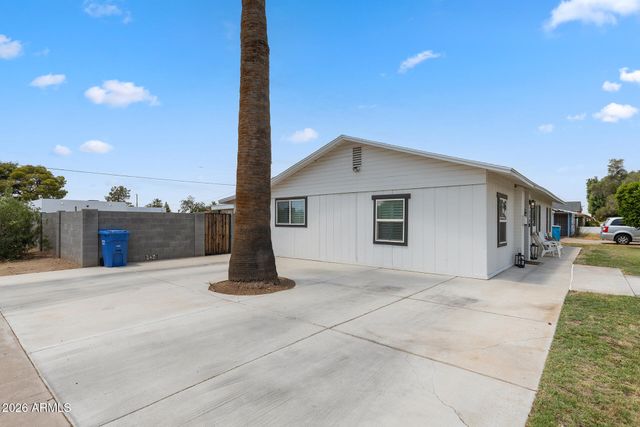 1701 W FAIRMOUNT Avenue, Phoenix, AZ 85015