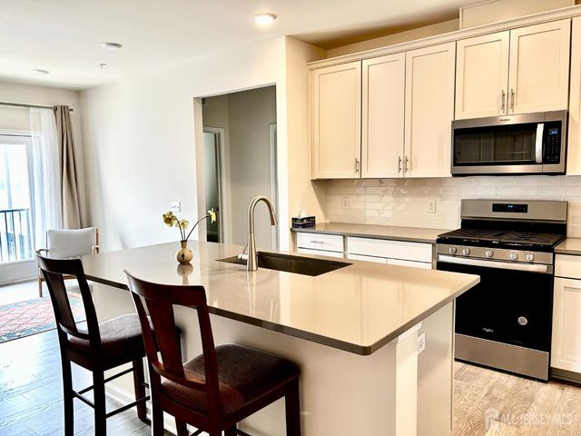 1 Culvert Drive 203, West Windsor, NJ 08550