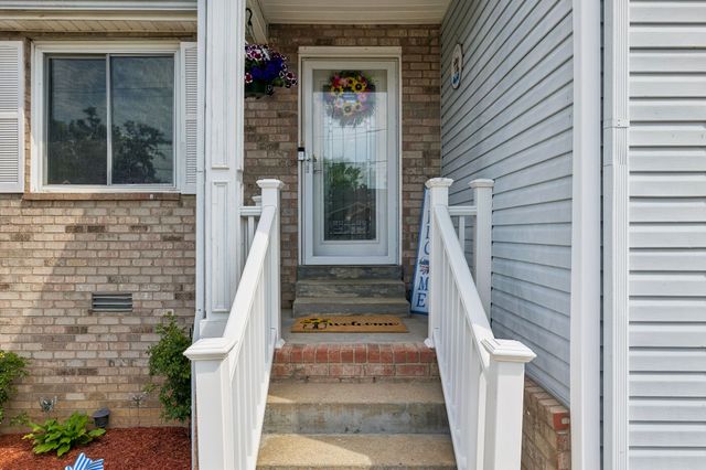 111 River Bend Rd, Hendersonville, TN 37075