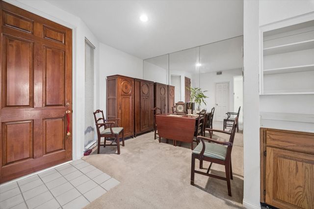 5200 Weslayan Street 204, Houston, TX 77005