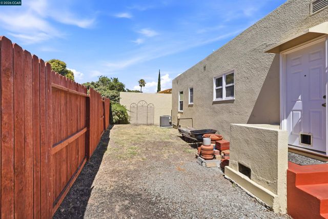 270 E 15th, Pittsburg, CA 94565