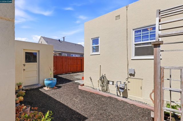 270 E 15th, Pittsburg, CA 94565