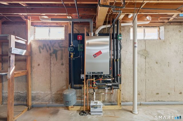 55 Old Farm Drive, Newington, CT 06111