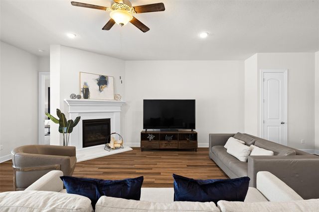 124 Adina DR, Dripping Springs, TX 78620