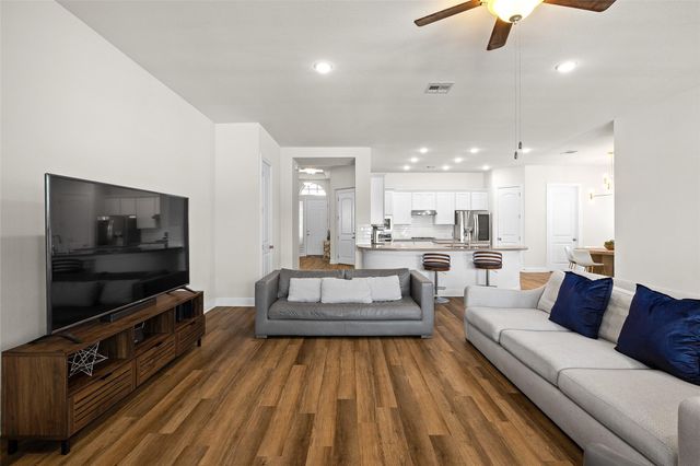 124 Adina DR, Dripping Springs, TX 78620