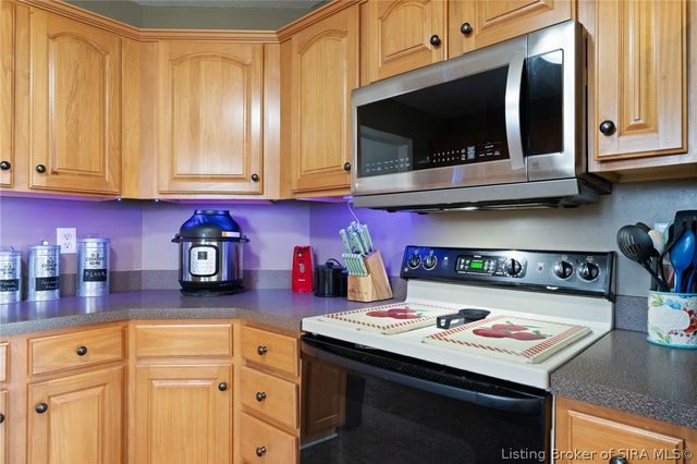 1208 Woodland Trace, Memphis, IN 47143