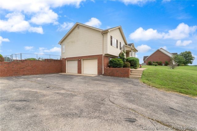 1208 Woodland Trace, Memphis, IN 47143