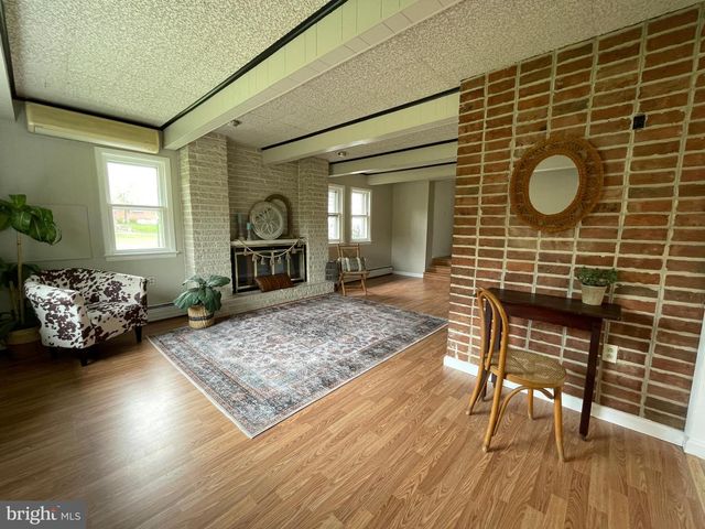 71 W SECOND MOUNTAIN RD, Pottsville, PA 17901