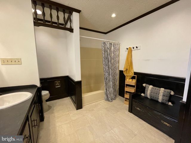 71 W SECOND MOUNTAIN RD, Pottsville, PA 17901