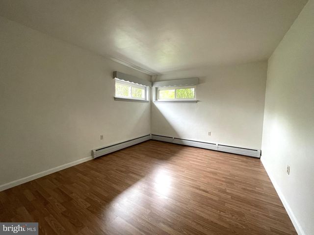 71 W SECOND MOUNTAIN RD, Pottsville, PA 17901