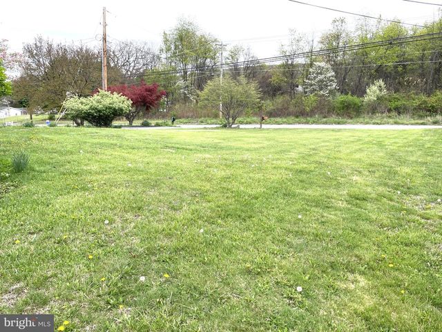 71 W SECOND MOUNTAIN RD, Pottsville, PA 17901