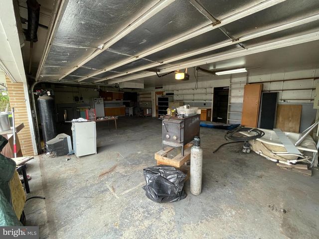 71 W SECOND MOUNTAIN RD, Pottsville, PA 17901