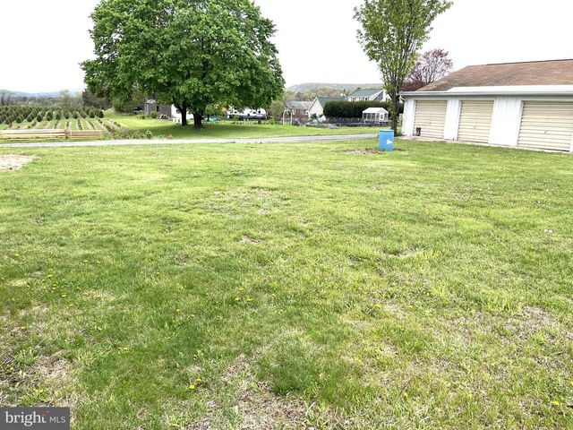 71 W SECOND MOUNTAIN RD, Pottsville, PA 17901