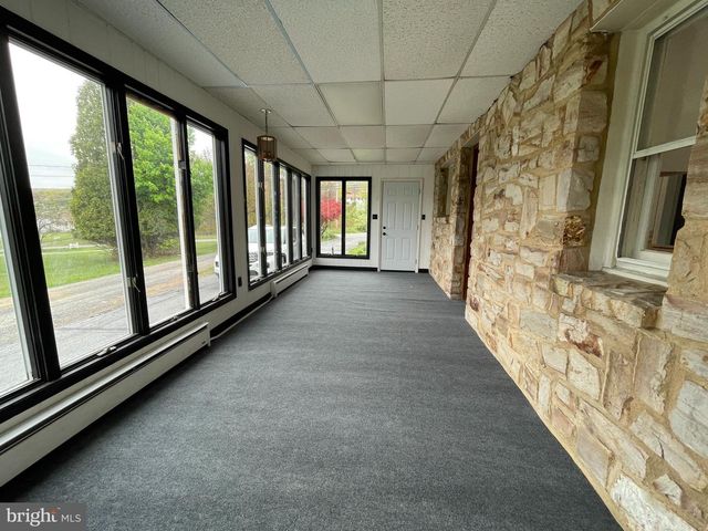 71 W SECOND MOUNTAIN RD, Pottsville, PA 17901