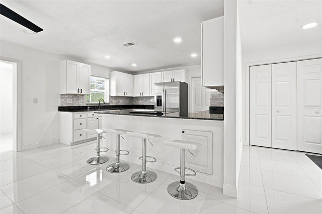 210 LAKE HOBBS ROAD, Lutz, FL 33548