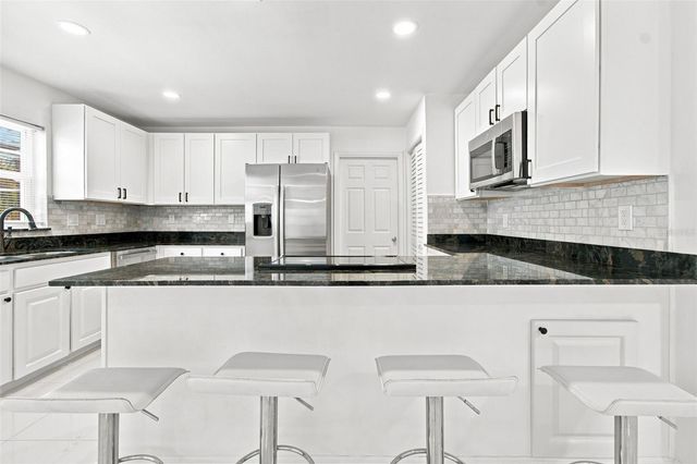 210 LAKE HOBBS ROAD, Lutz, FL 33548