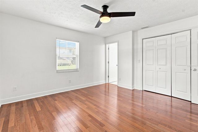 210 LAKE HOBBS ROAD, Lutz, FL 33548