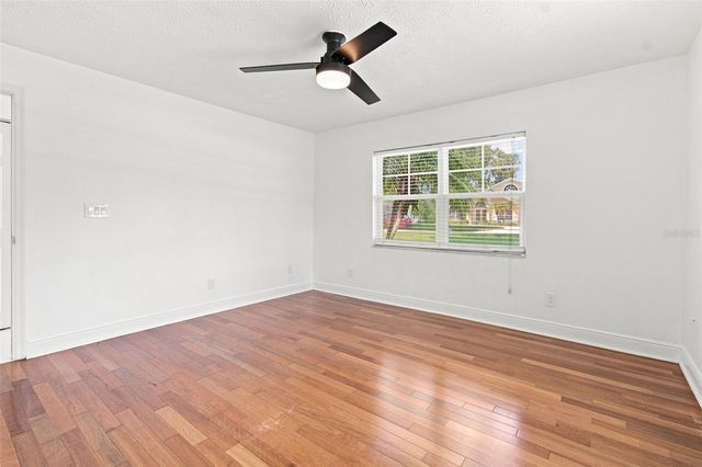 210 LAKE HOBBS ROAD, Lutz, FL 33548