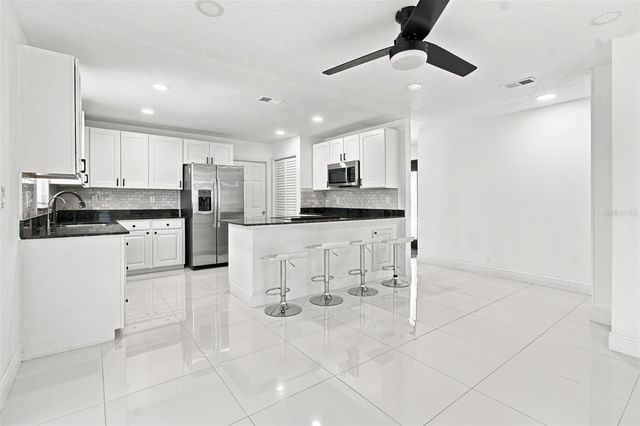 210 LAKE HOBBS ROAD, Lutz, FL 33548