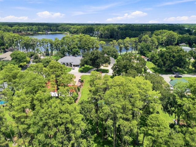 210 LAKE HOBBS ROAD, Lutz, FL 33548