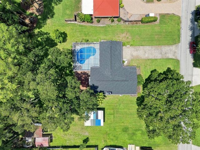 210 LAKE HOBBS ROAD, Lutz, FL 33548
