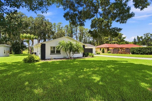 210 LAKE HOBBS ROAD, Lutz, FL 33548