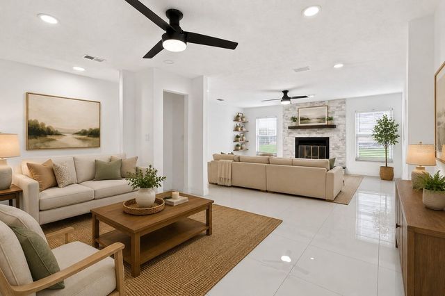 210 LAKE HOBBS ROAD, Lutz, FL 33548