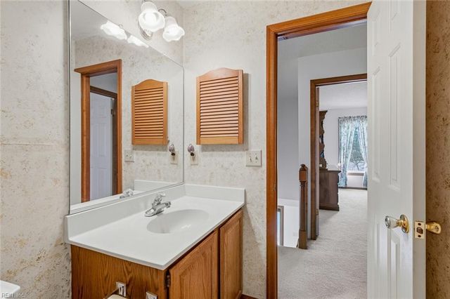 439 Mayfield PL, Newport News, VA 23608