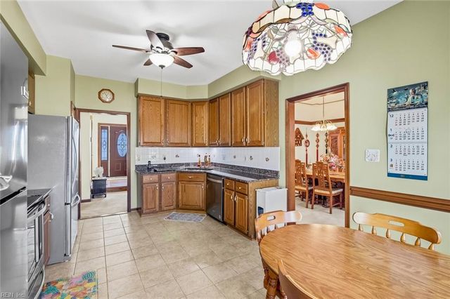 439 Mayfield PL, Newport News, VA 23608