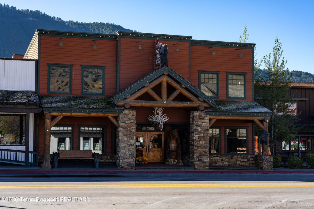 140 W BROADWAY, Jackson, WY 83001 photo 2