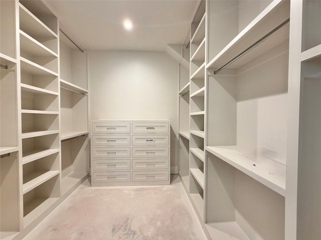 820 Edgefield Road, Fort Worth, TX 76107