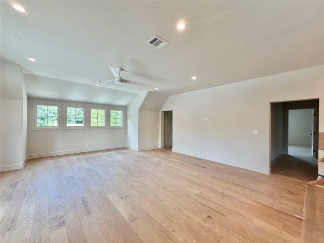 820 Edgefield Road, Fort Worth, TX 76107