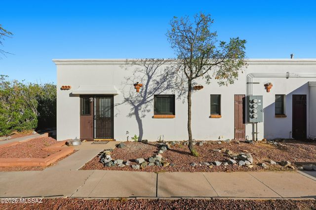 248 S Paseo Lobo Unit D, Green Valley, AZ 85614