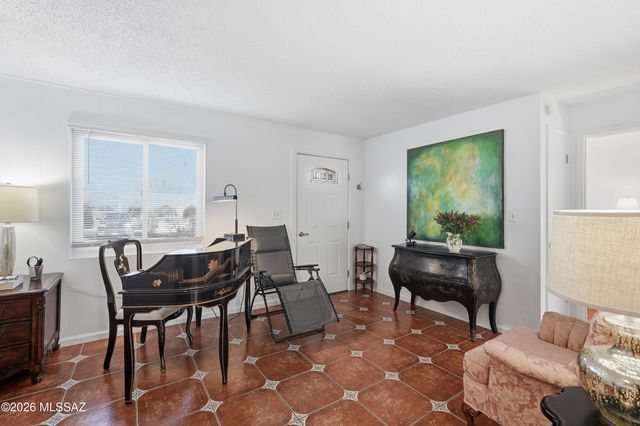 248 S Paseo Lobo Unit D, Green Valley, AZ 85614