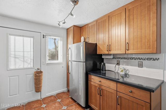 248 S Paseo Lobo Unit D, Green Valley, AZ 85614