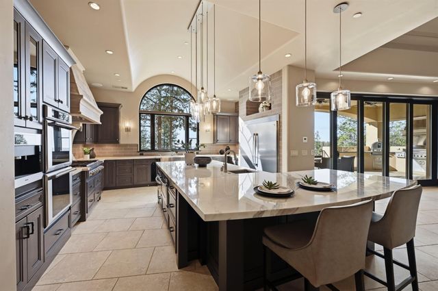 1240 Forest View Dr, Meadow Vista, CA 95722