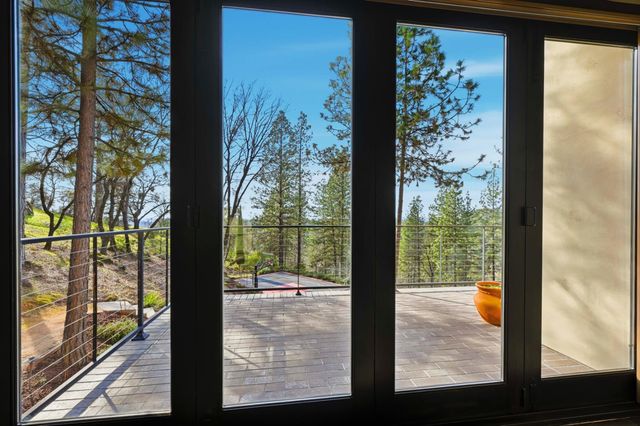 1240 Forest View Dr, Meadow Vista, CA 95722