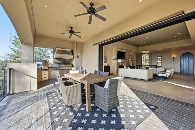 1240 Forest View Dr, Meadow Vista, CA 95722